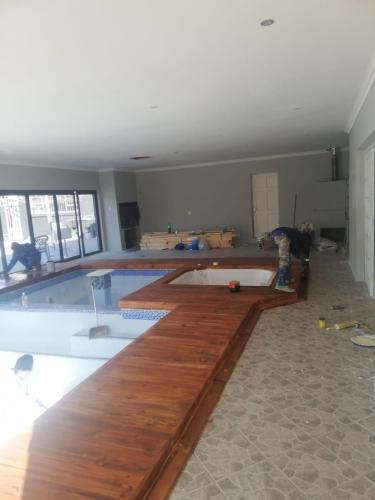 95-055-Africa-Paint-and-Renovations