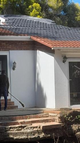 999 Africa Paint and Building Renovations